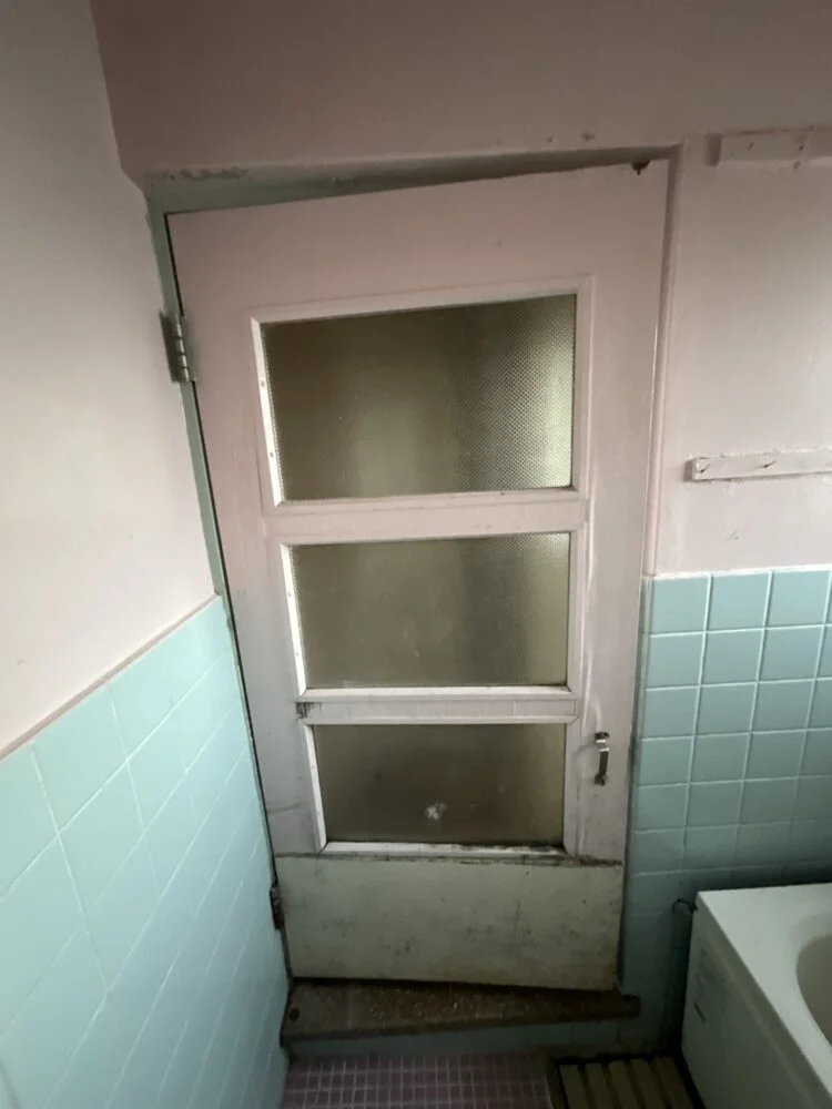 つくば市 浴室ドア取替Beforeイメージ